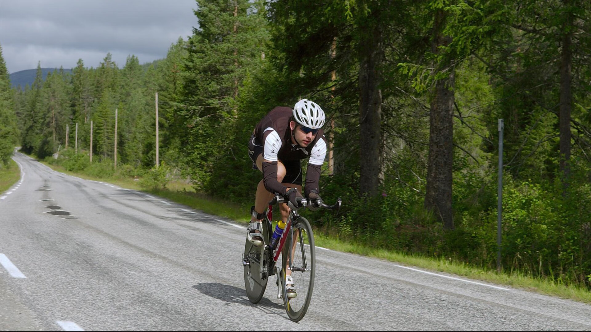  王楚钦赛点兑现，北京首钢淘汰曼城晋级四强，主帅激动落泪